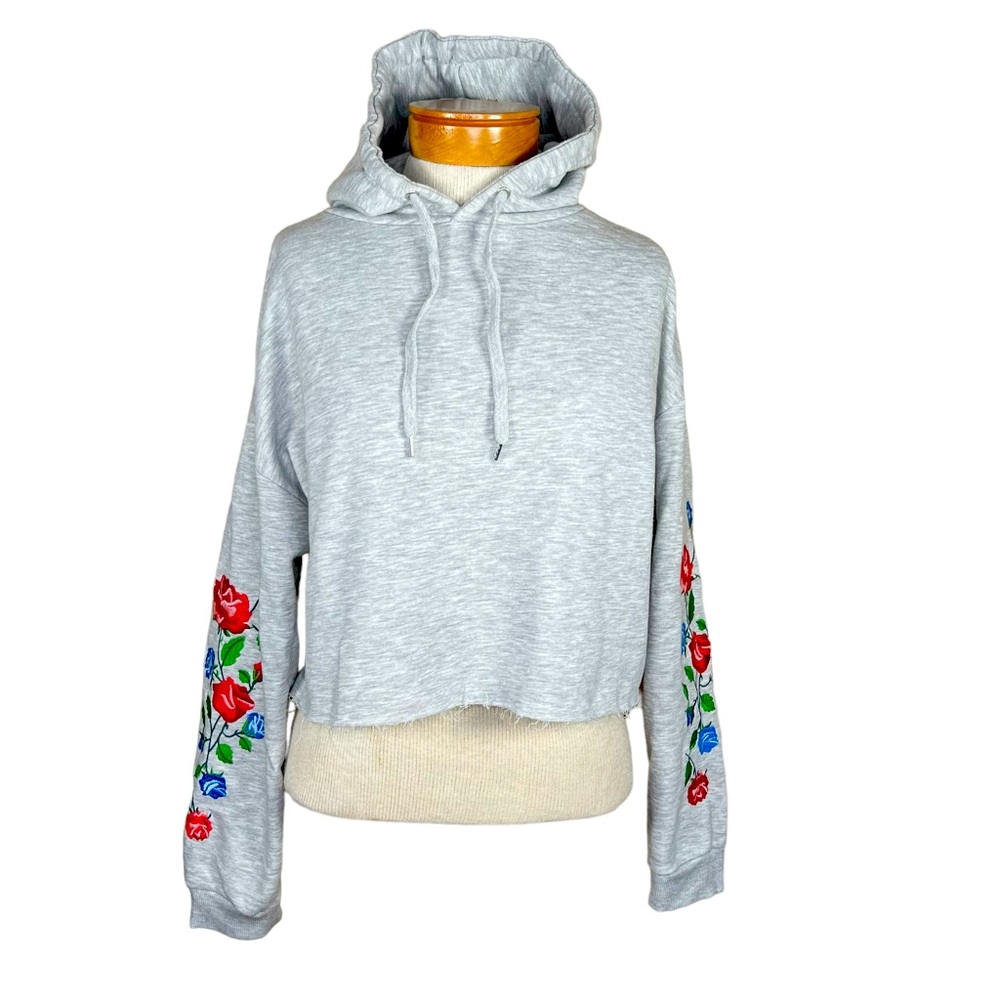 DIVIDED by H & M Cropped Embroidered Hoodie With Raw Hem Oversized M EUC